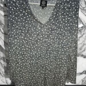Bobeau Gray and White Polka Dot Sweater Blouse! ⚪⚫ #Blouse #PolkaDots #Fashion